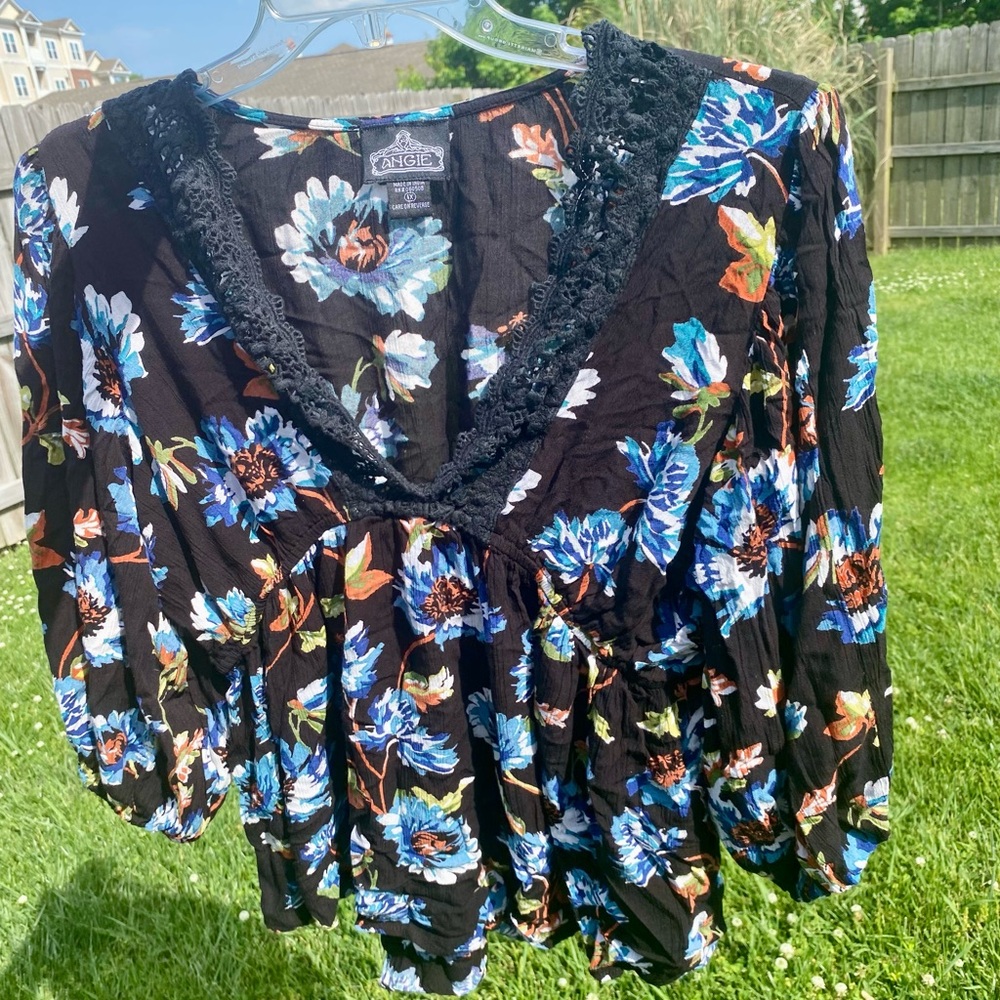 Women’s Plus Floral Blouse